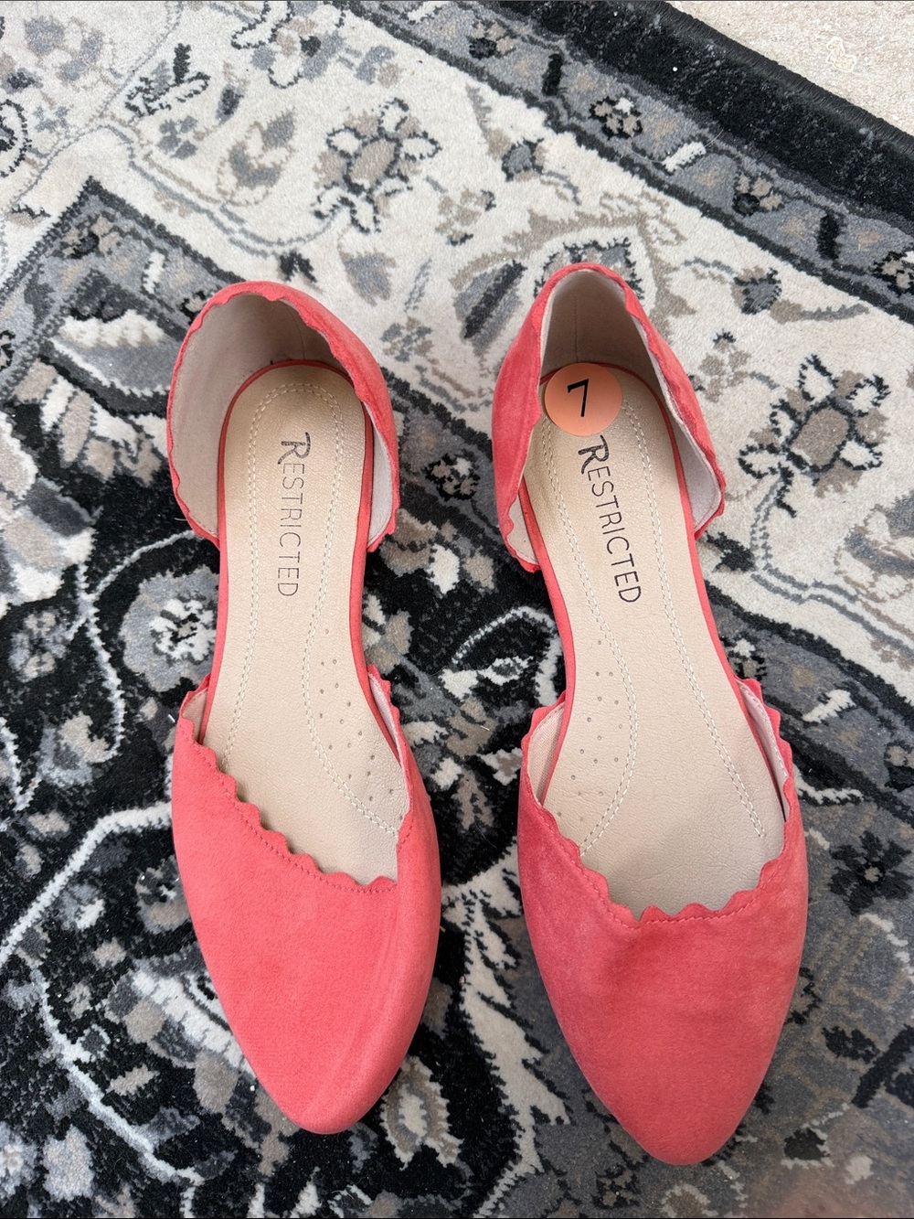 RESTRICTED Coral Pink Scalloped Flats size 7